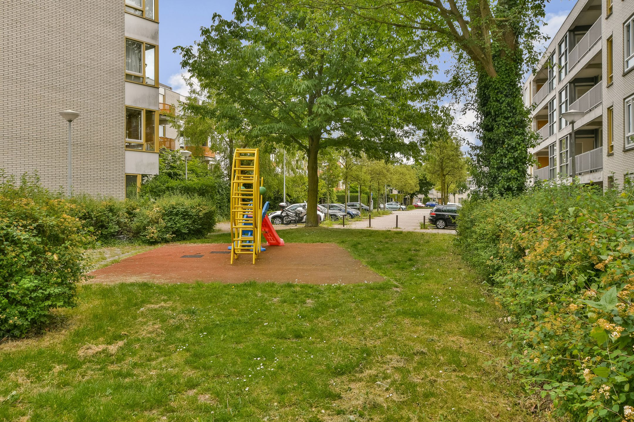 Photo 27 of Bertrand Russellstraat 44