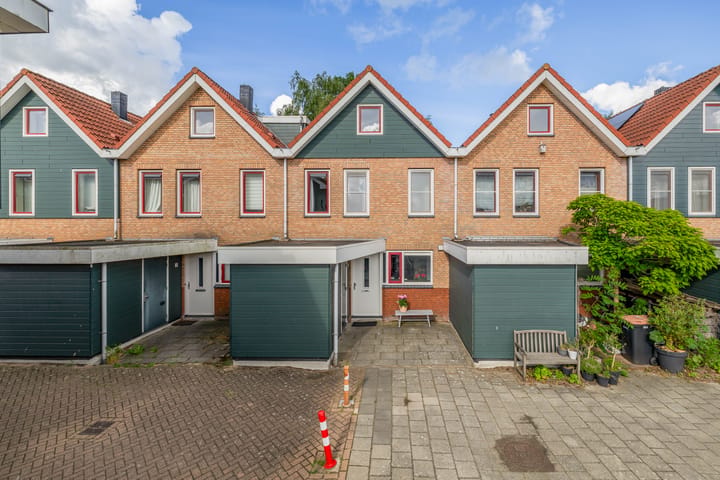 Photo 2 of Beschuitstorenstraat 5