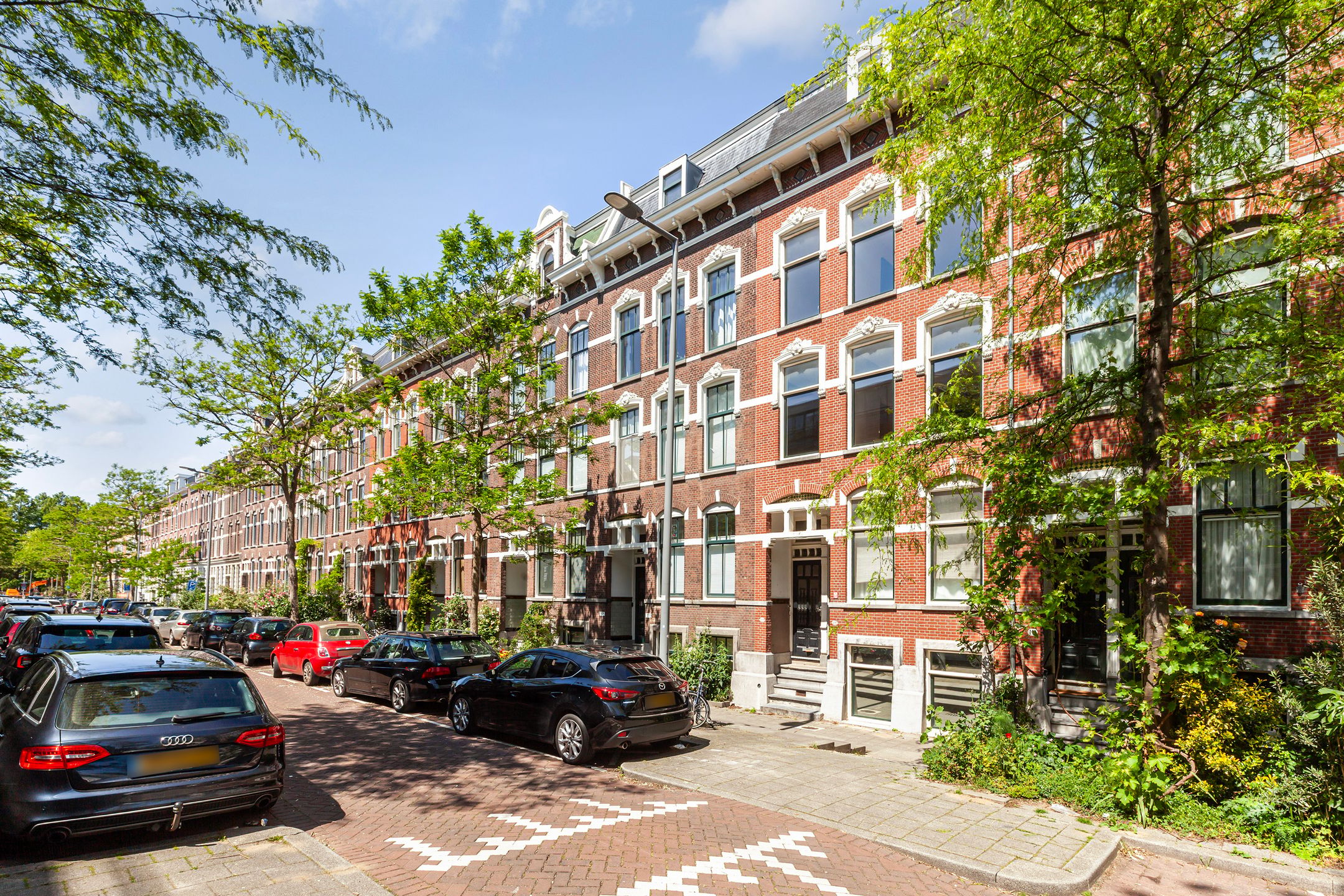 Photo 3 of Hondiusstraat 13-B
