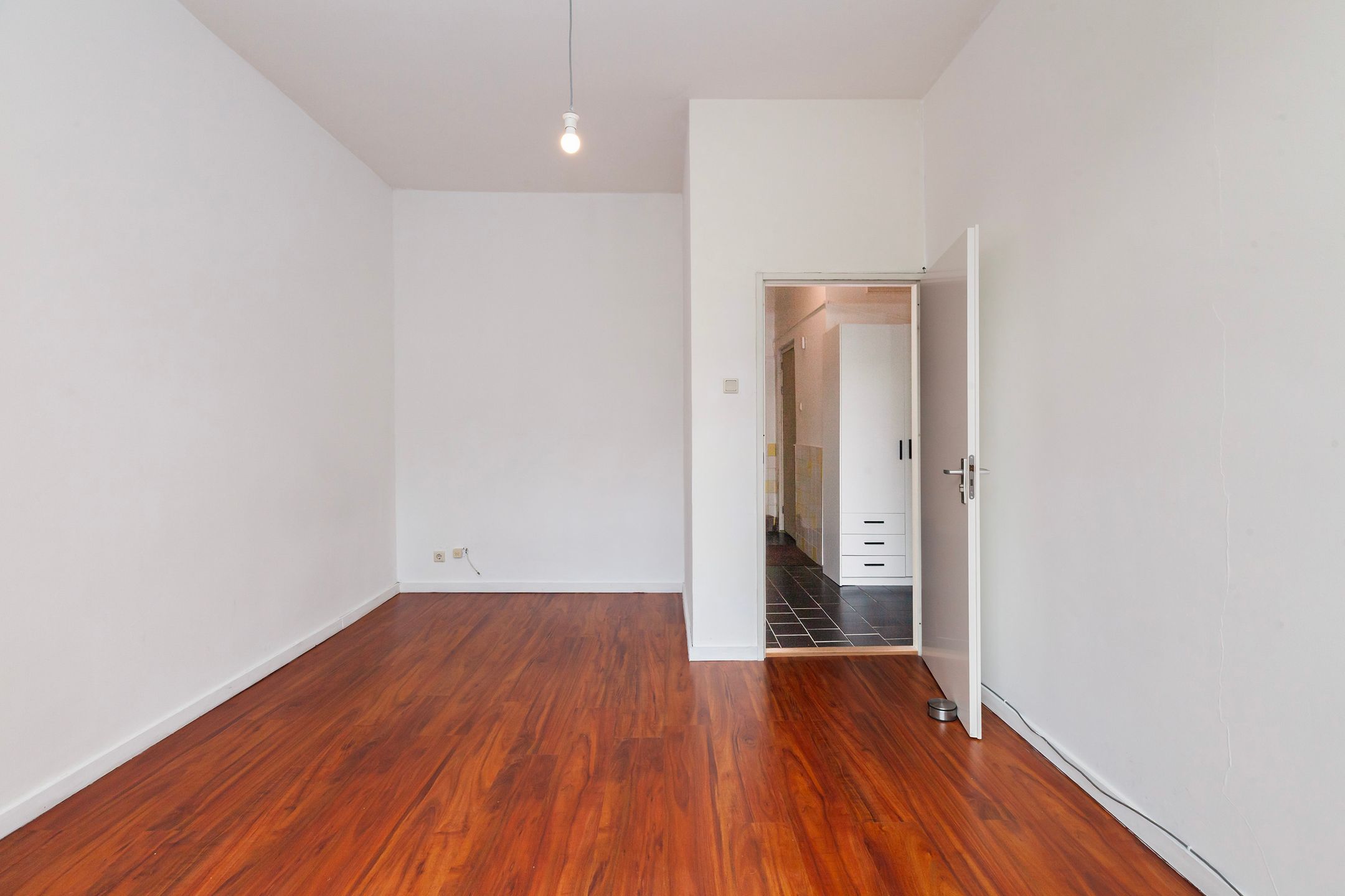 Photo 12 of Hondiusstraat 13-B