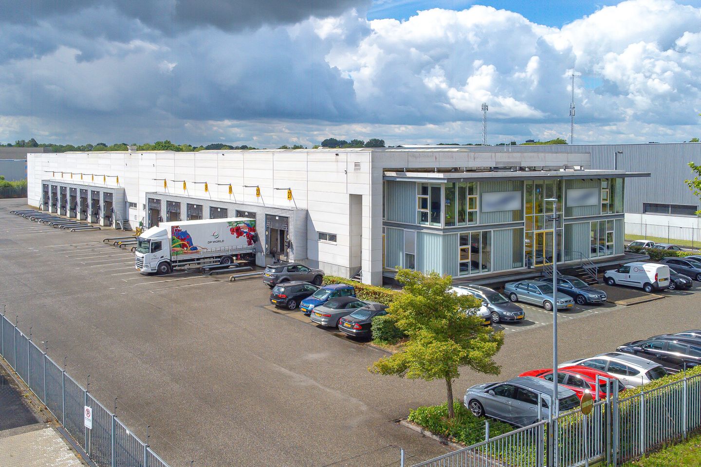 View photo 1 of Eekhorstweg 30
