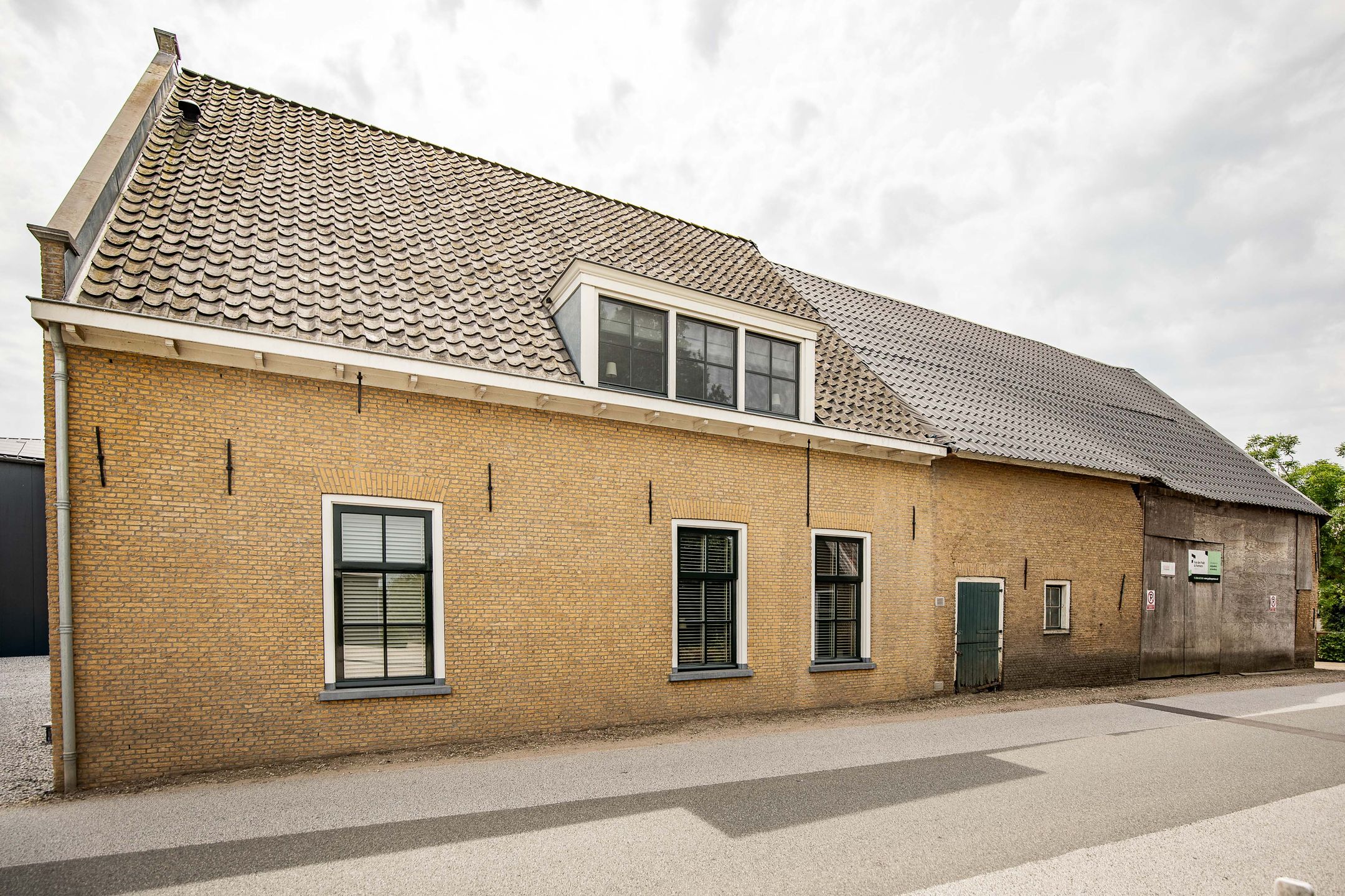 Photo 15 of Westeinde 37