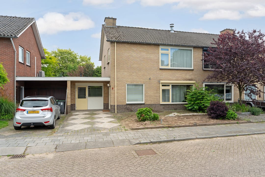 Photo 61 of Domela Nieuwenhuisstraat 5