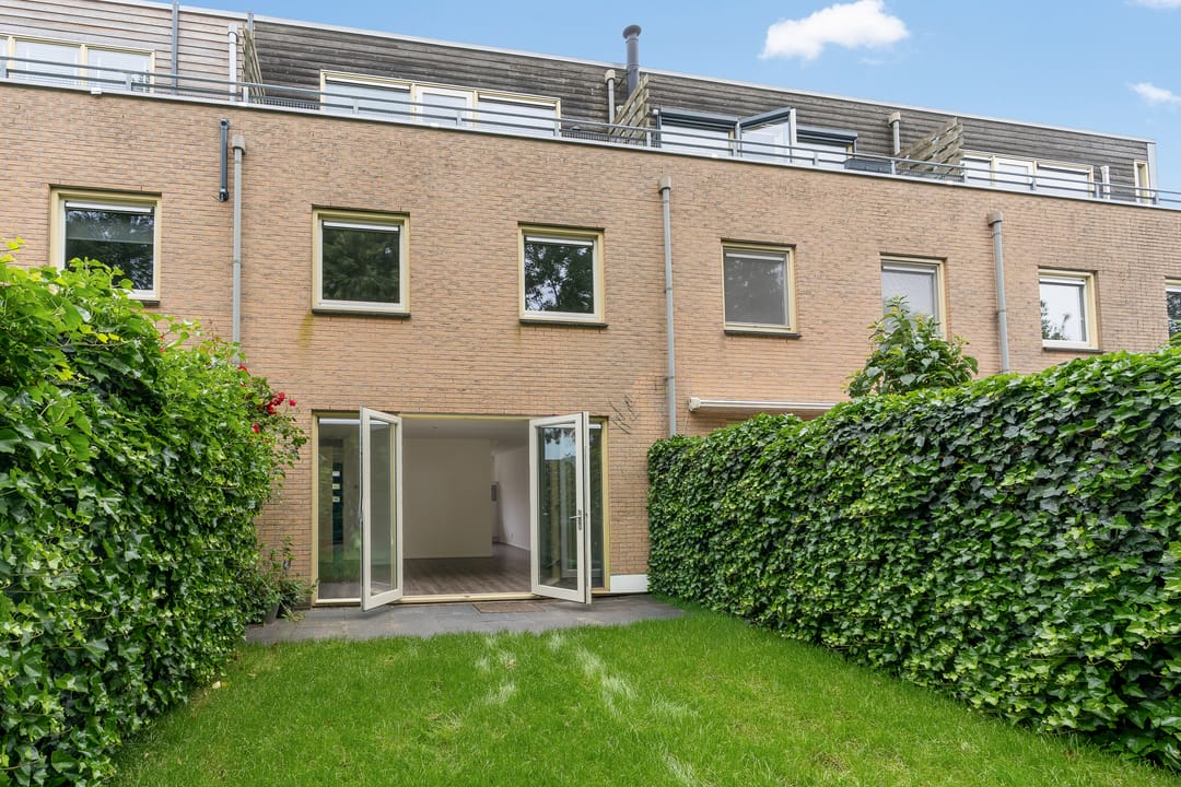Photo 2 of Dominee Versteegtstraat 3