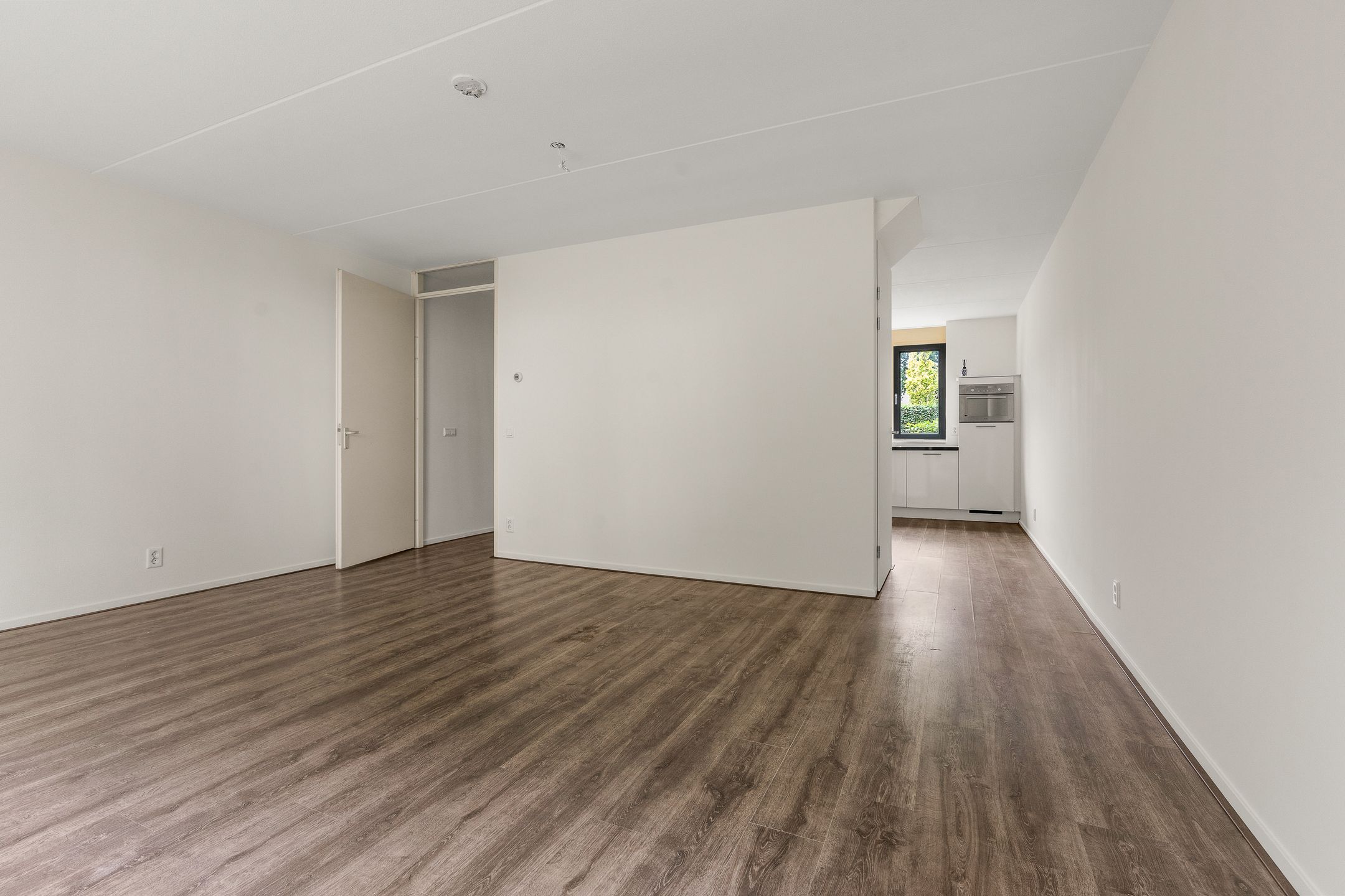 Photo 9 of Dominee Versteegtstraat 3