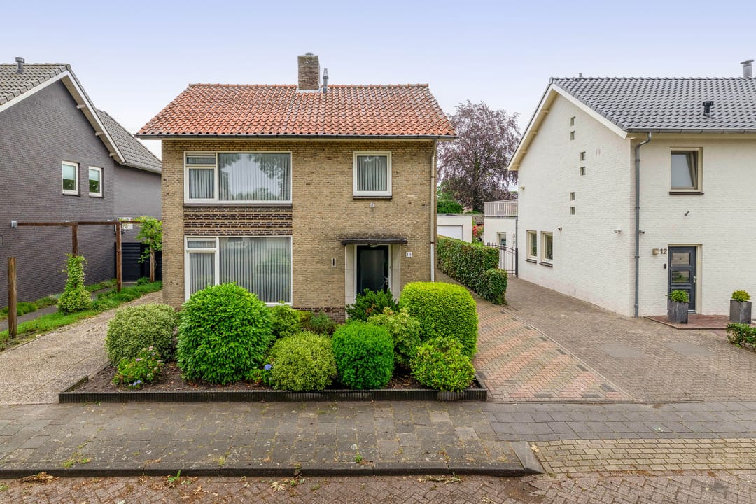 Photo 1 of Hertog Janstraat 14