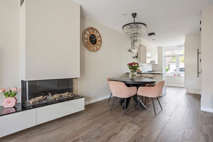 Tussenwoning te koop: Plaspoelstraat 51, Leidschendam