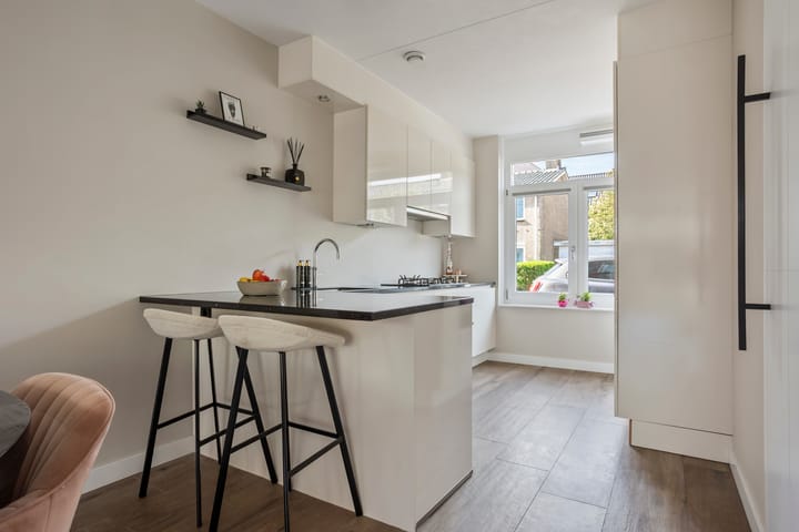 Photo 2 of Plaspoelstraat 51