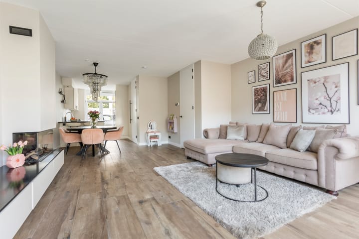 Tussenwoning te koop: Plaspoelstraat 51, Leidschendam