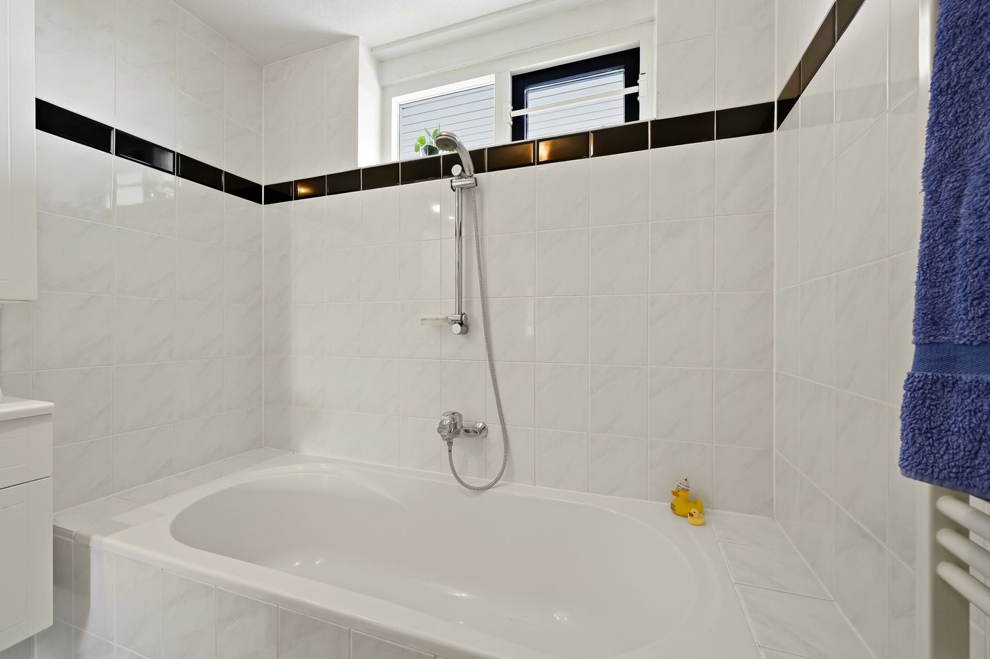 Photo 34 of Voorstondenstraat 1
