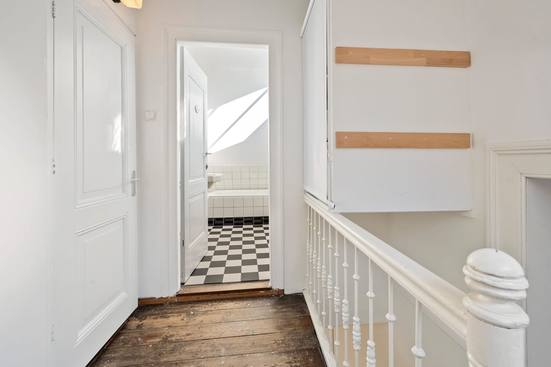Photo 38 of Gierstraat 43
