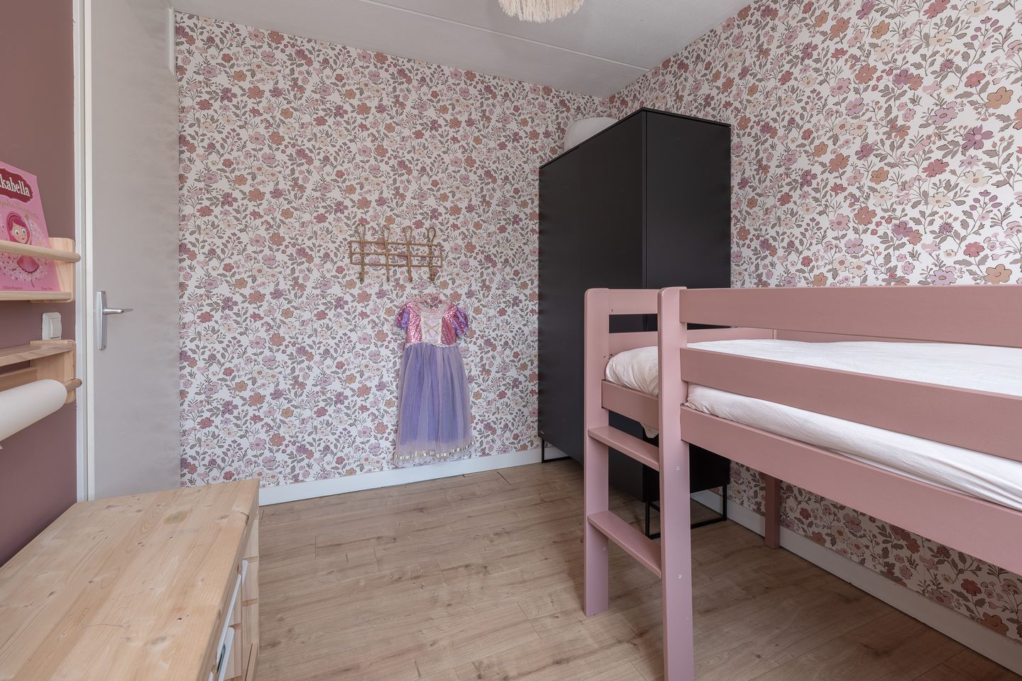 Photo 19 of Raperbeek 54