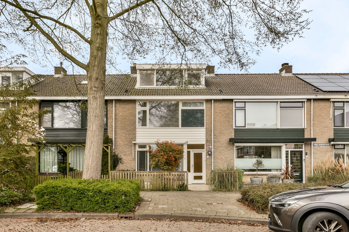 Photo 5 of Anna van Burenstraat 70