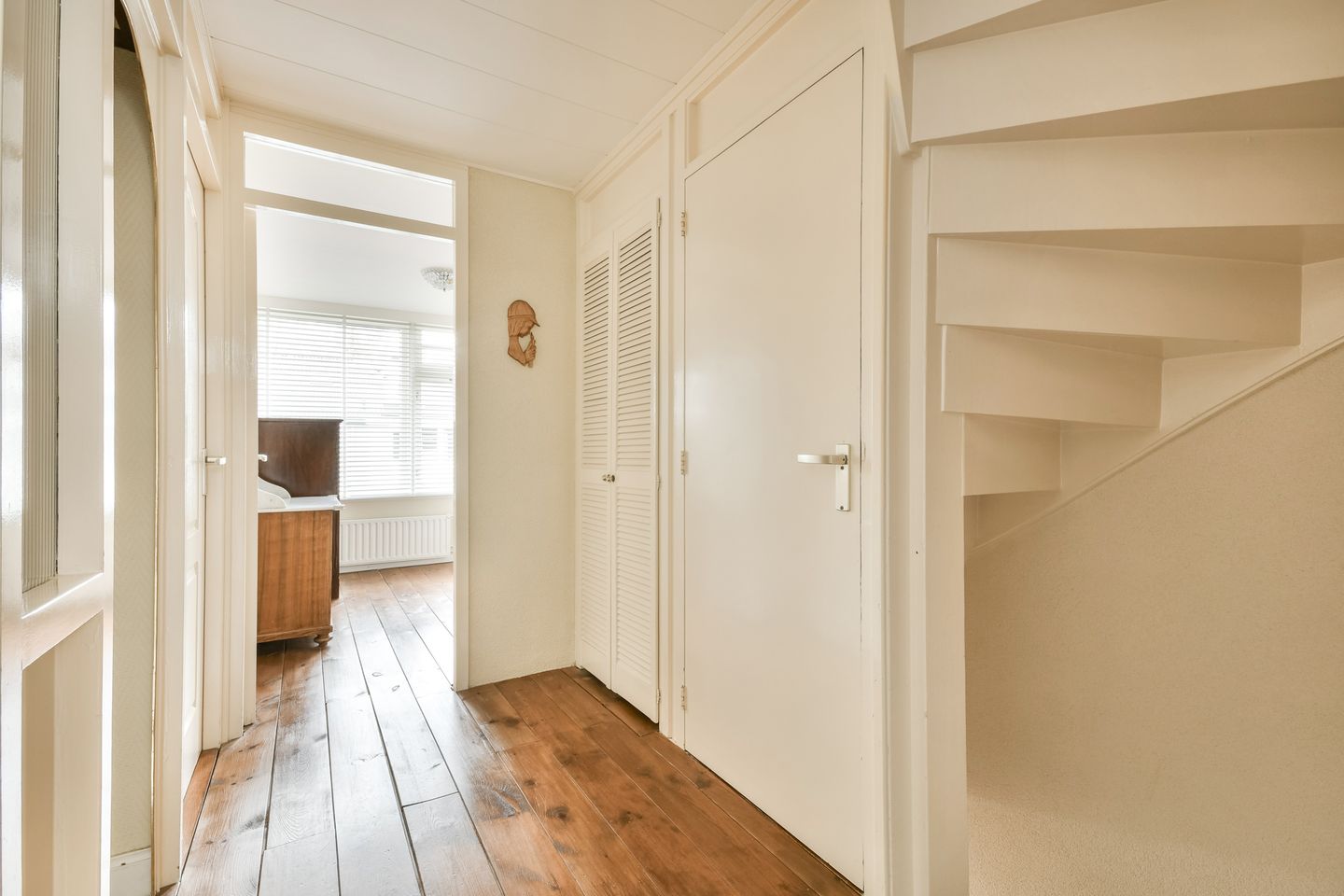 Photo 19 of Anna van Burenstraat 70