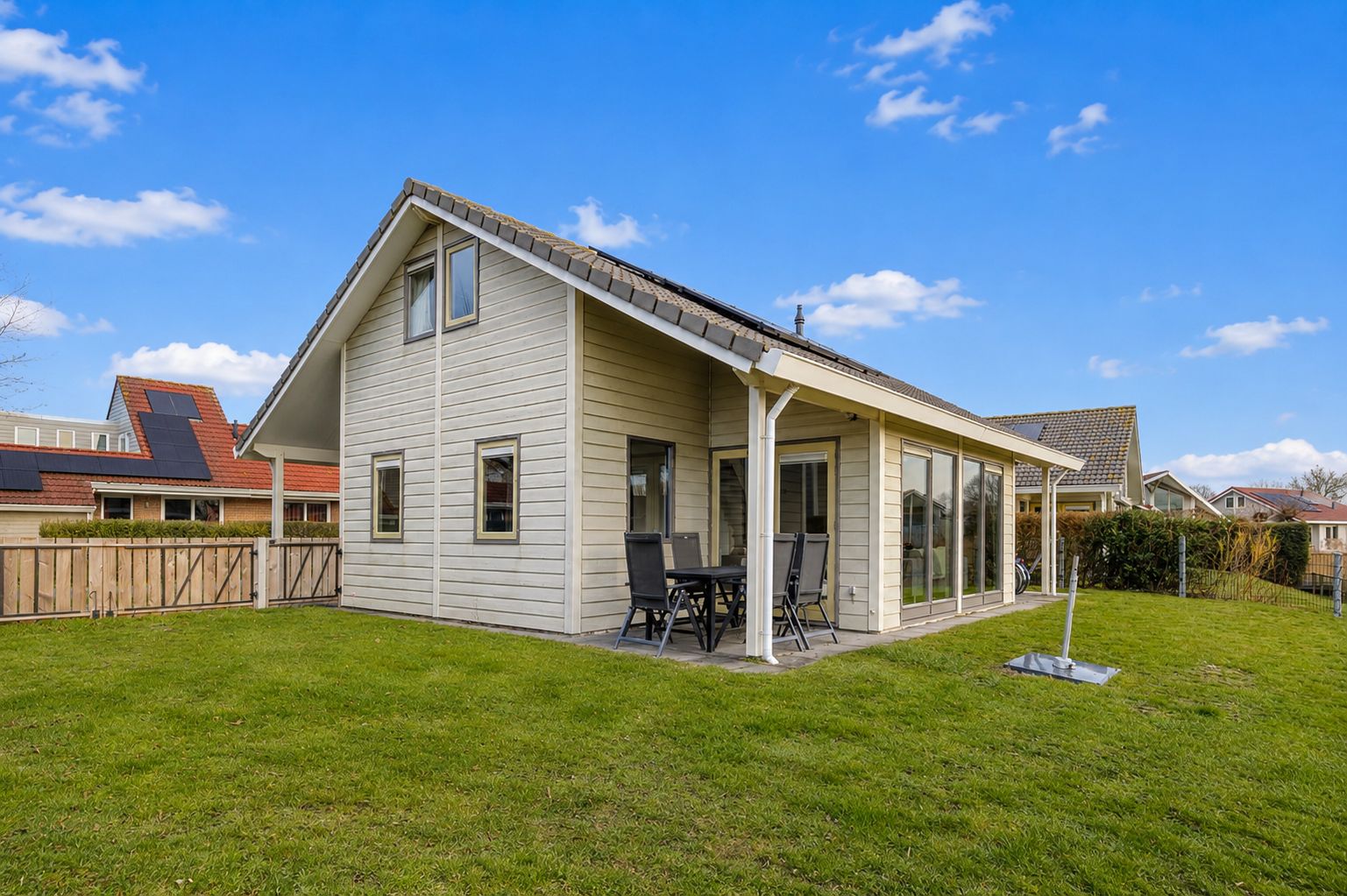 4-bedroom freehold villa in Kortgene — photo 2 of 5