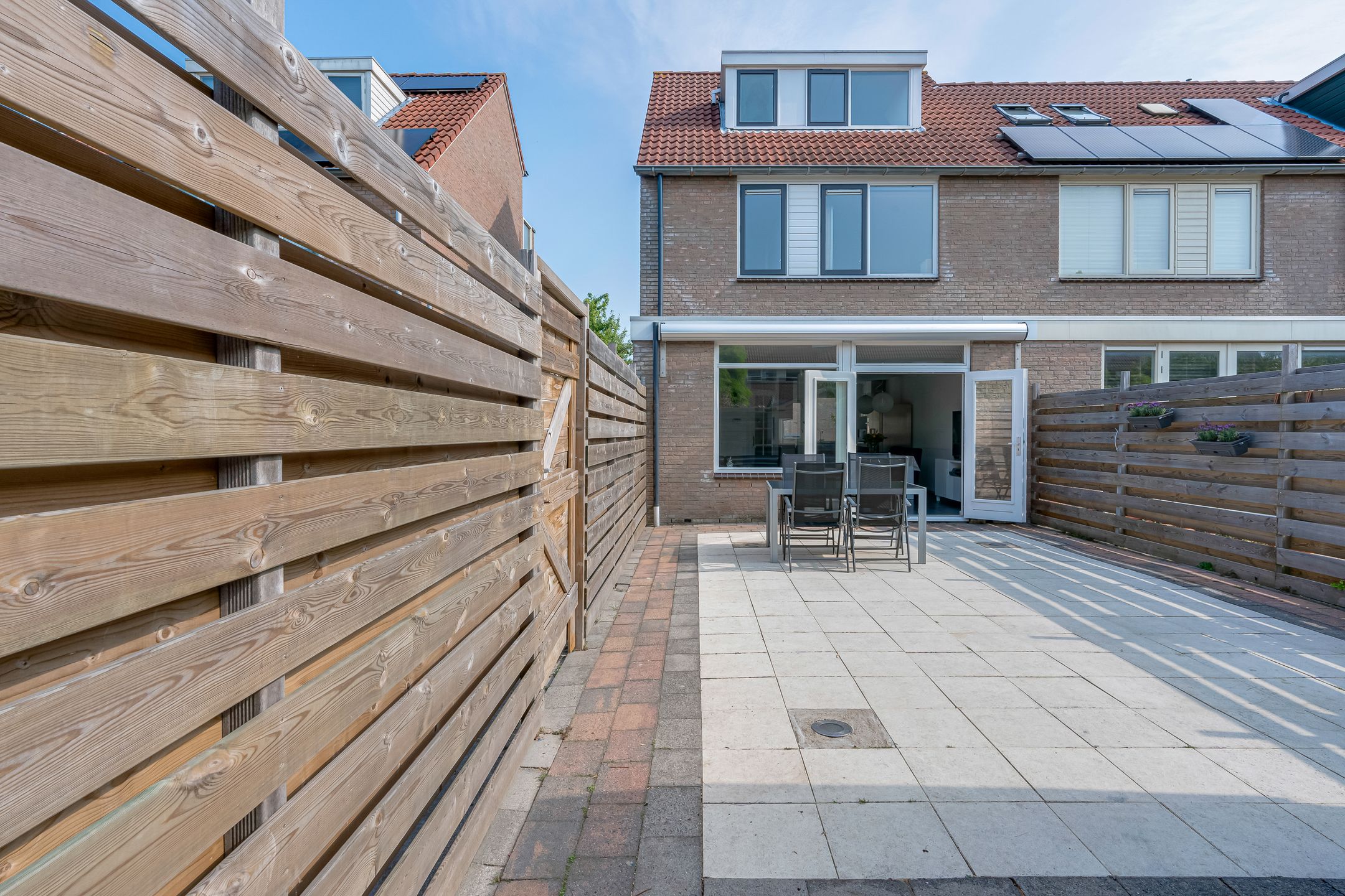 Foto 45 van Henriëtte Roland Holststraat 9
