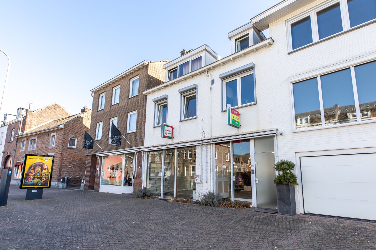 Bekijk foto 2 van Burgemeester Cortenstraat 18