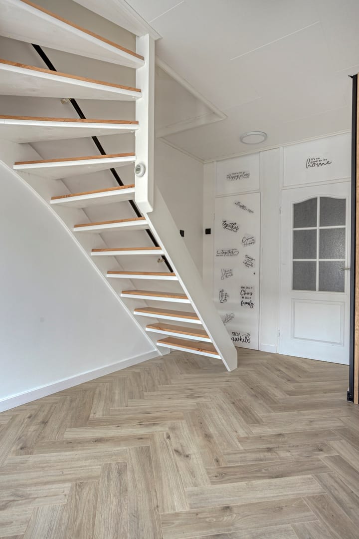 Tussenwoning te koop: Hof van Voorne 18, Bergen Op Zoom