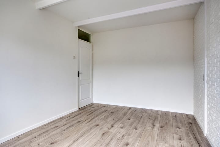 Tussenwoning te koop: Hof van Voorne 18, Bergen Op Zoom