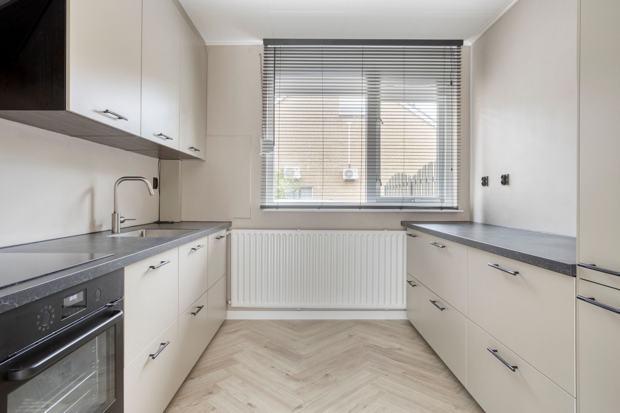Photo 3 of Hof van Voorne 18