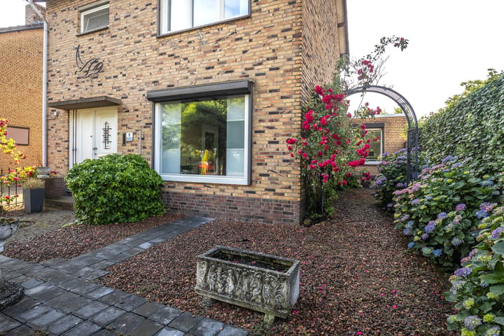 Vrijstaande woning te koop: Kerkstraat 6, Guttecoven
