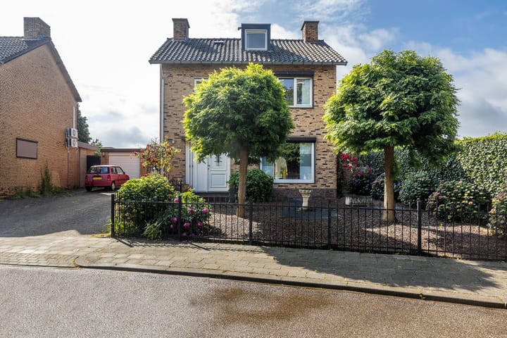 Vrijstaande woning te koop: Kerkstraat 6, Guttecoven