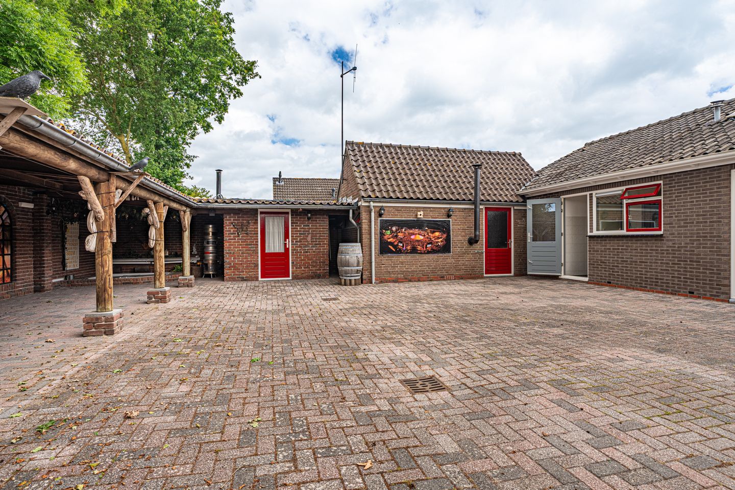 Photo 10 of Oosterstraat 28-A