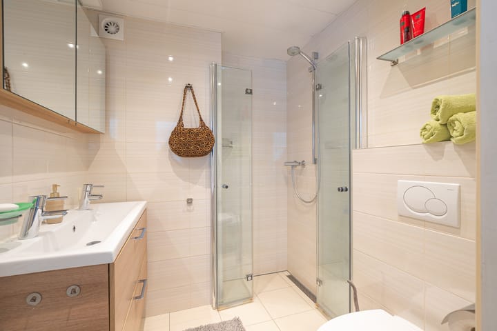 Tussenwoning te koop: Westrand 110, Maastricht