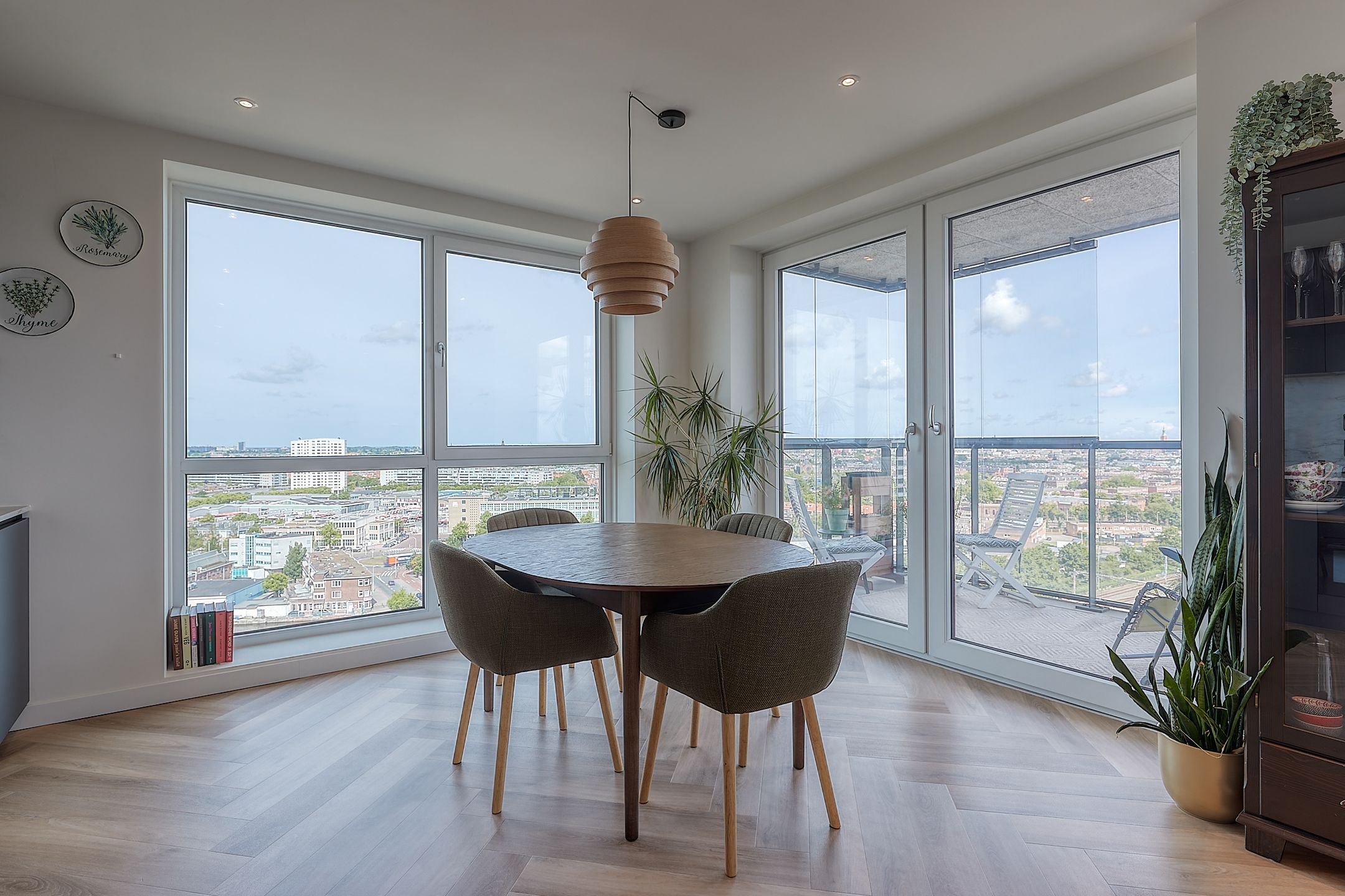 Photo 9 of Waldorpstraat 1744