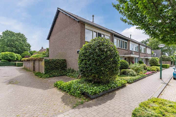 Hoekwoning te koop: De Mommers 12, Waalre