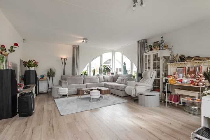 Hoekwoning te koop: Maria van Wilsveenhof 32, Nootdorp