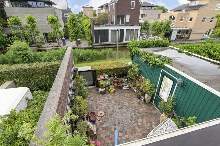 Hoekwoning te koop: Maria van Wilsveenhof 32, Nootdorp