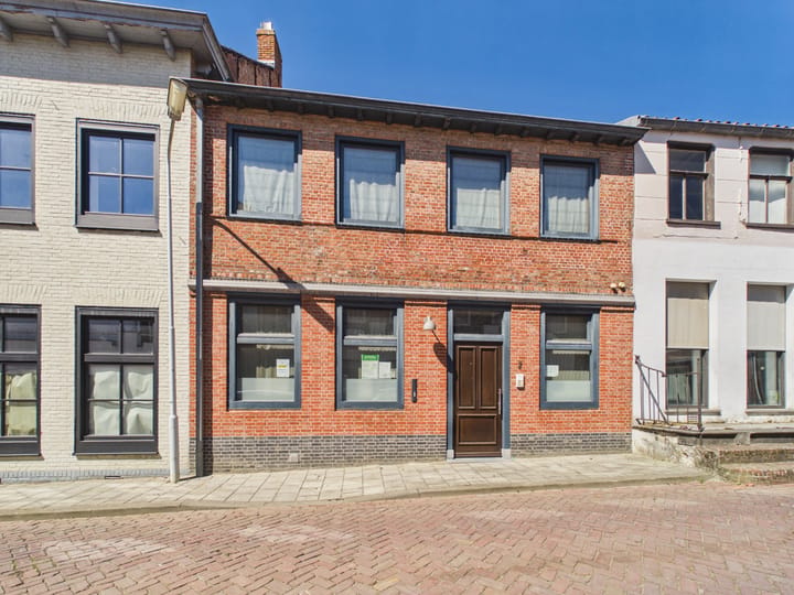 Beursstraat 8, IJzendijke