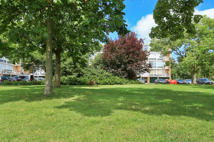 Appartement te koop: Einsteinlaan 215, Badhoevedorp