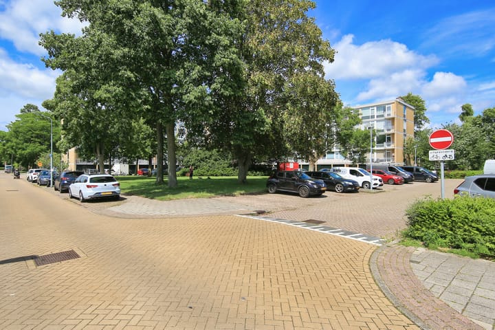 Appartement te koop: Einsteinlaan 215, Badhoevedorp
