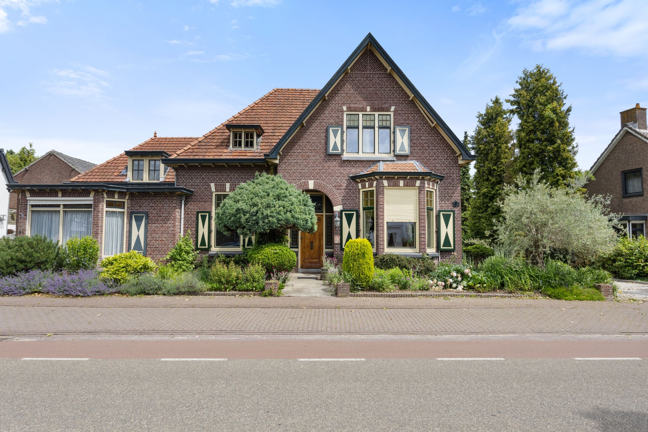 Photo 87 of Grotestraat 11