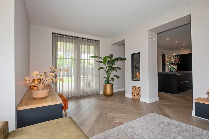 Vrijstaande woning te koop: Leeghwaterlaan 1, Almelo