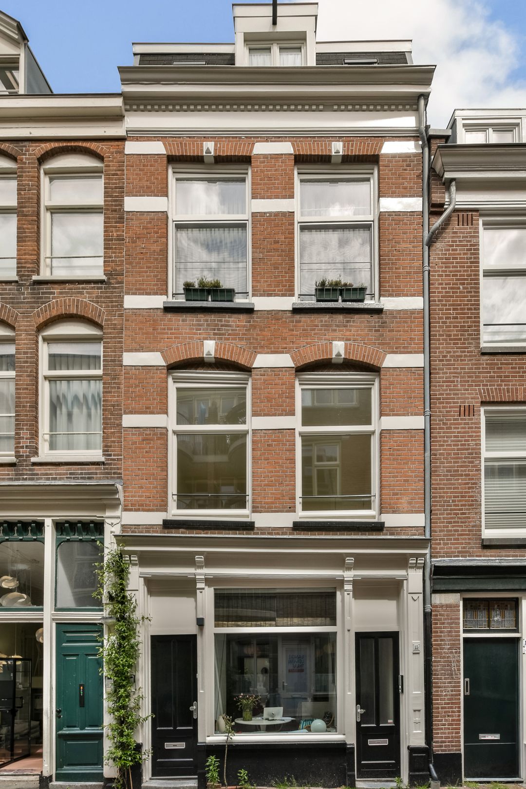 Foto 1 van Eerste Laurierdwarsstraat 15-1