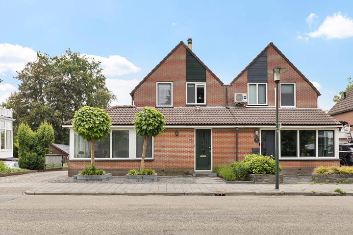Hoekwoning te koop: Koestraat 16, Farmsum