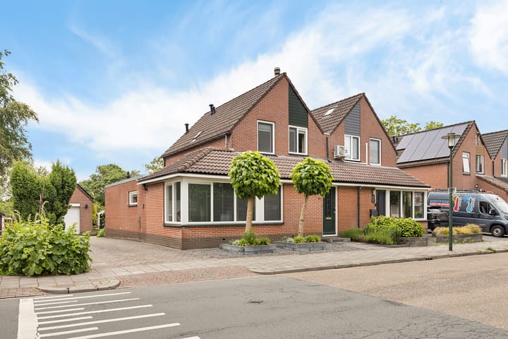 Hoekwoning te koop: Koestraat 16, Farmsum