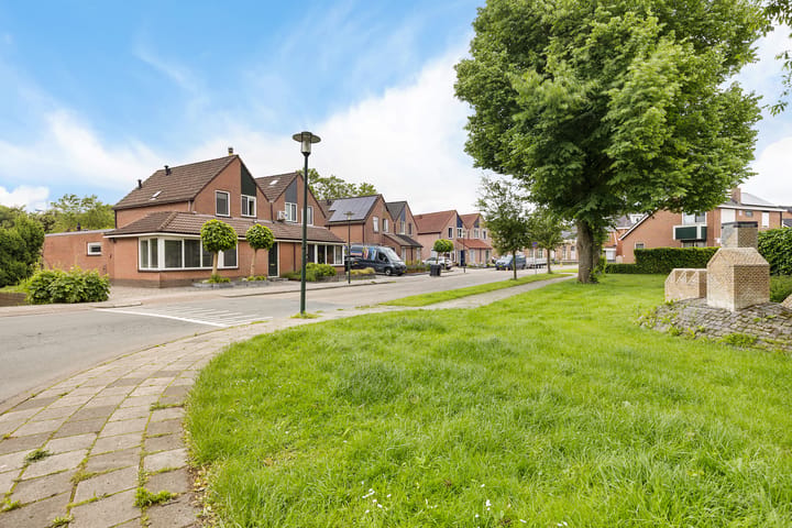 Hoekwoning te koop: Koestraat 16, Farmsum