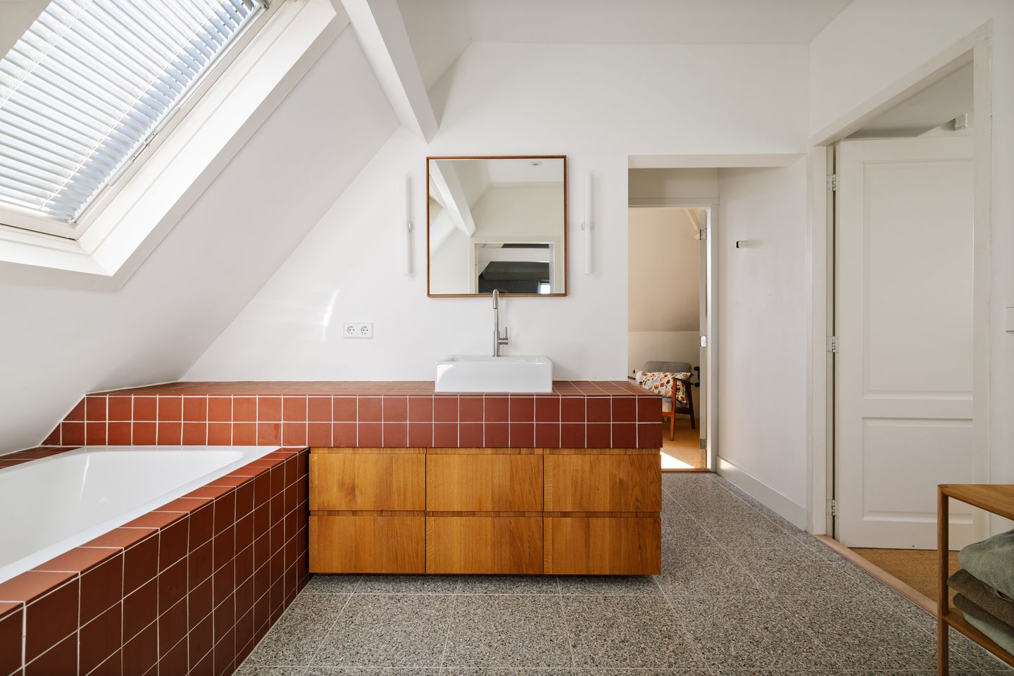 Photo 34 of Van Diemenstraat 169