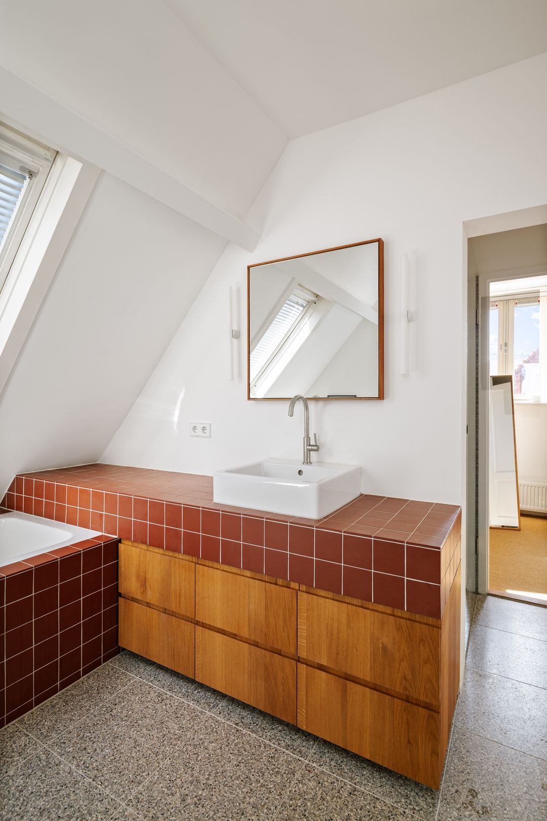Photo 38 of Van Diemenstraat 169