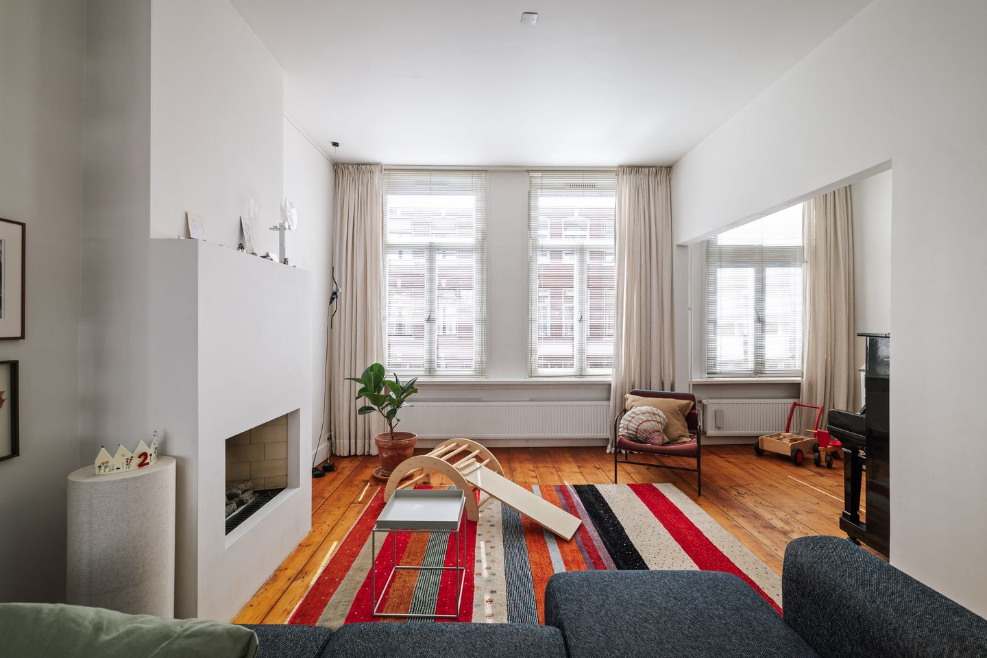 Photo 10 of Van Diemenstraat 169