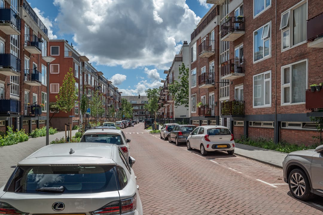 Photo 41 of Hekbootstraat 18-C