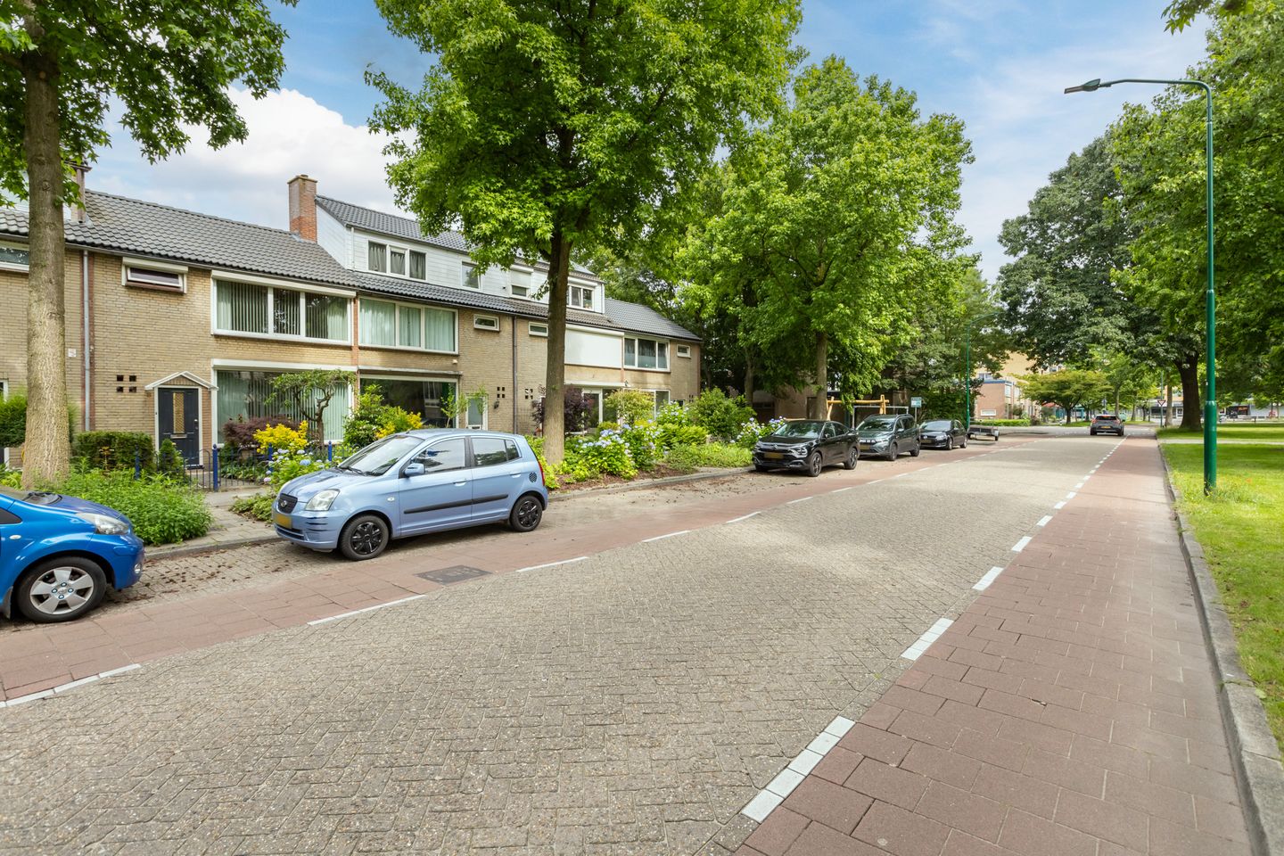Photo 34 of Planetenstraat 8