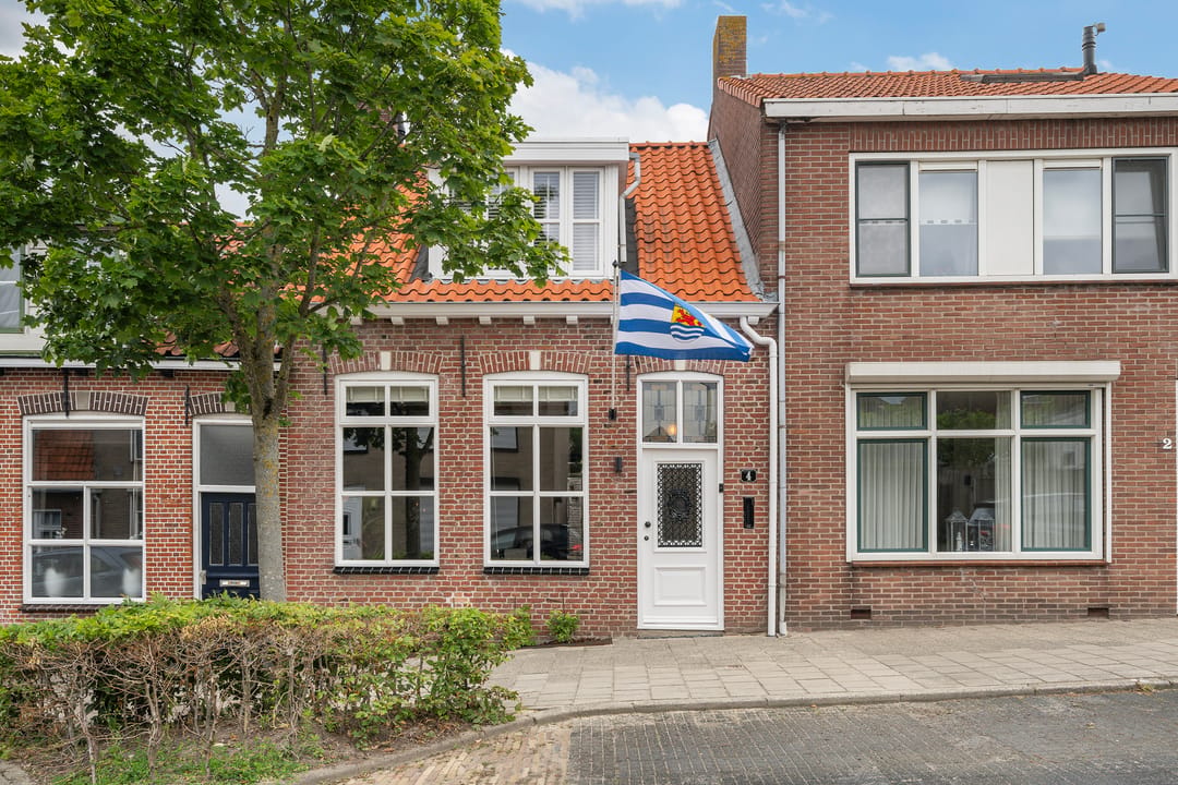 Photo 1 of Bosstraat 4