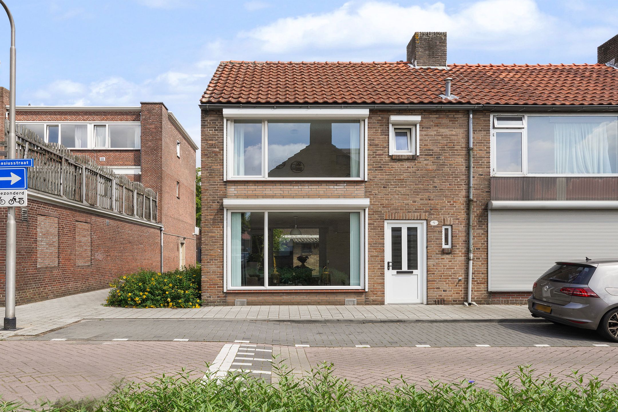 Photo 6 of Athanasiusstraat 2