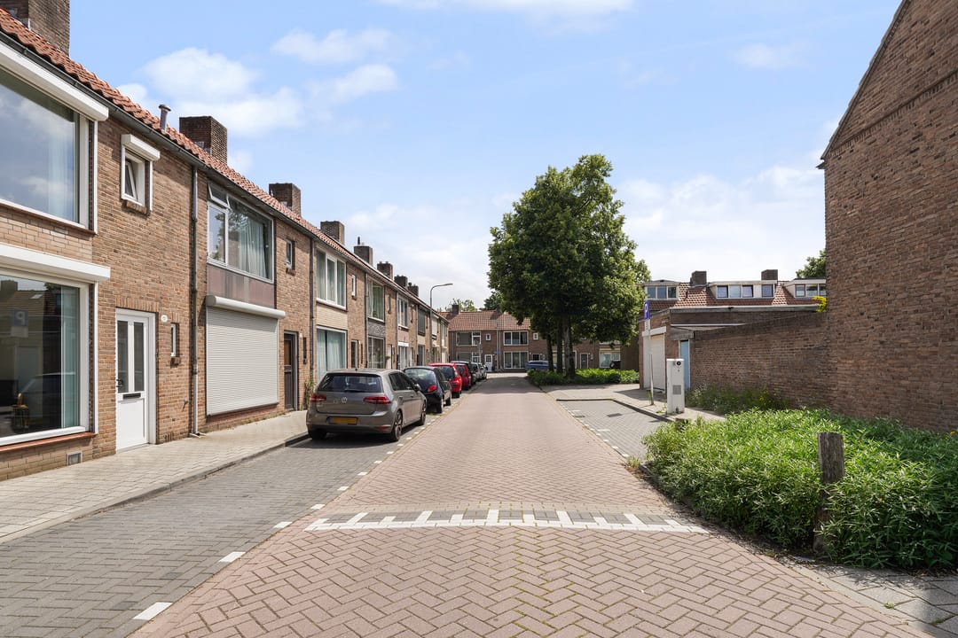 Photo 7 of Athanasiusstraat 2