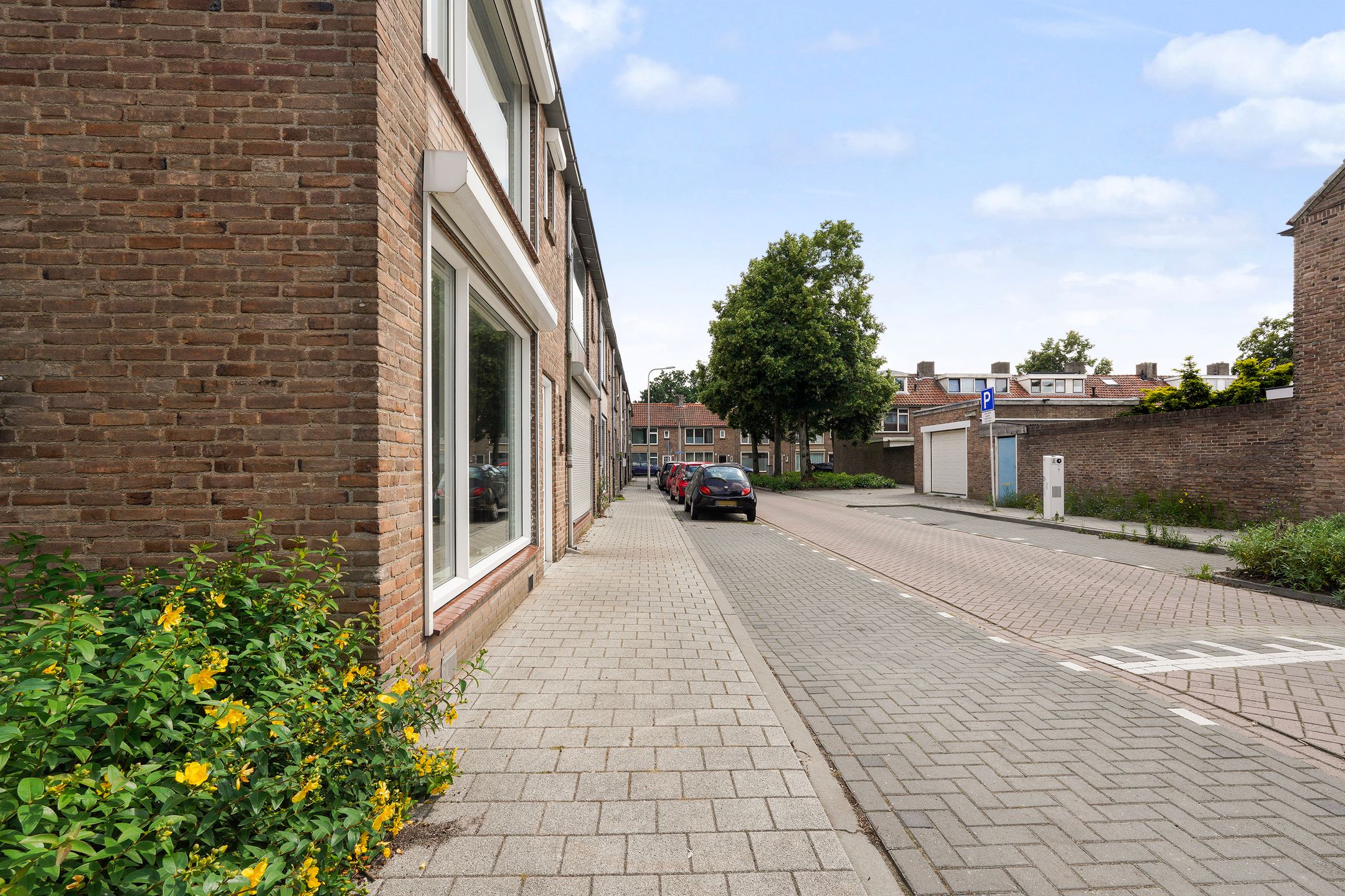 Photo 48 of Athanasiusstraat 2